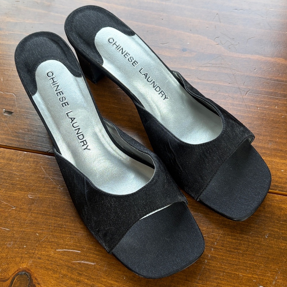 Chinese Laundry Joyfull Black Slides Sz 10